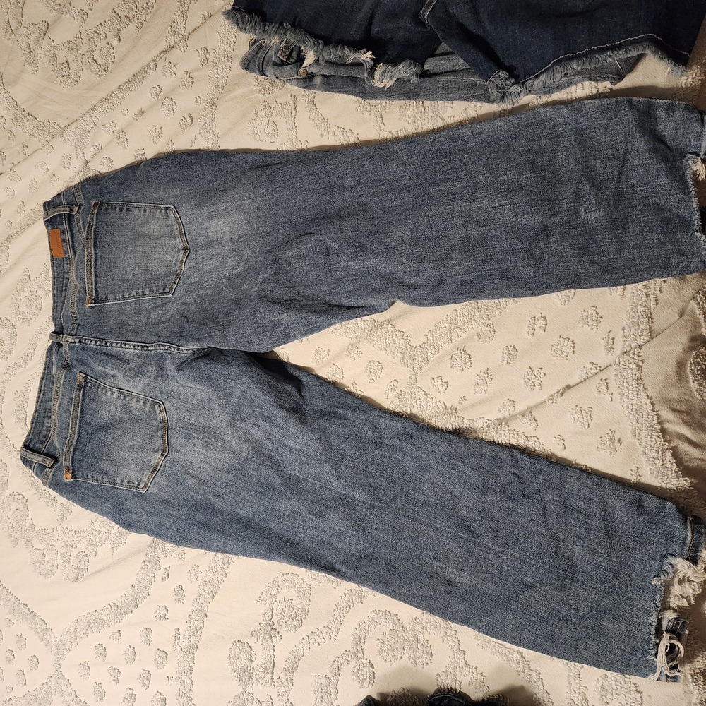Judy Blue Relaxed Fit Jeans in Classic Blue